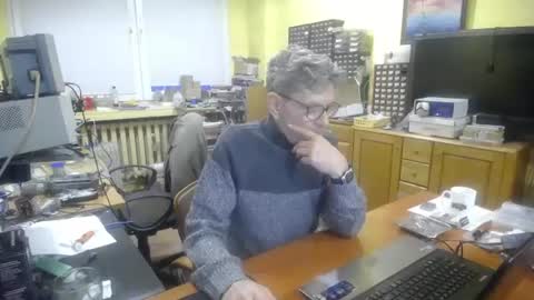 Snapshot of korek24hot chatting on 11/26/25, 02:51 Korek online show from 11/26/25, 02:51