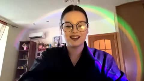 Mary online show from 06/13/26, 02:48
