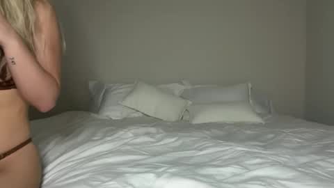 Korina online show from 04/11/26, 12:15