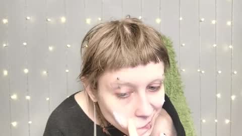 Snapshot of kortny_yo chatting on 12/21/24, 09:25 Kortny online show from 12/21/24, 09:25