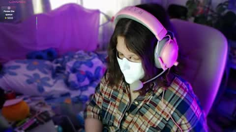 fancy cat online show from 11/24/25, 08:36