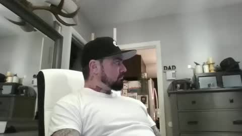 Snapshot of koululier23 chatting on 10/14/25, 02:34 koululier23 online show from 10/14/25, 02:34