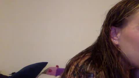 Snapshot of koyoteej chatting on 02/06/25, 11:48 koyoteej online show from 02/06/25, 11:48