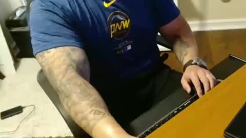 Snapshot of kp253 chatting on 10/10/25, 10:20 KP online show from 10/10/25, 10:20