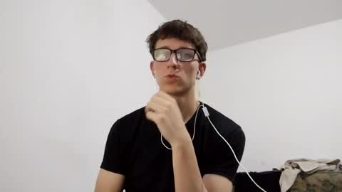 Facu online show from 12/22/24, 09:11