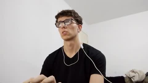 Facu online show from 12/23/24, 08:33