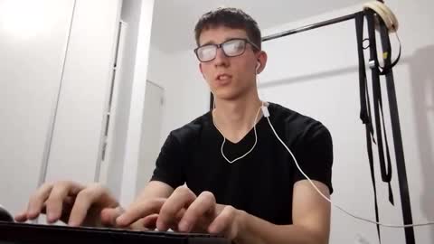 Facu online show from 12/23/25, 11:08