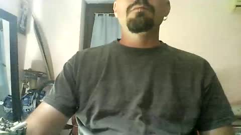 Snapshot of kratoskratoskratos chatting on 05/25/26, 10:05 Kratos online show from 05/25/26, 10:05