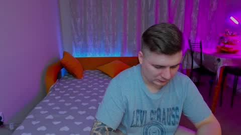 Snapshot of kratoslisandra chatting on 01/19/25, 01:00 Lisandra online show from 01/19/25, 01:00