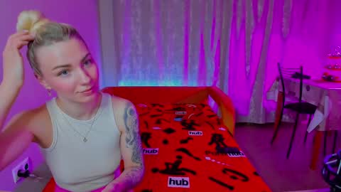 Snapshot of kratoslisandra chatting on 03/02/25, 09:43 Lisandra online show from 03/02/25, 09:43