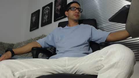 Snapshot of kratoswolf chatting on 07/16/26, 01:50 kratoswolf online show from 07/16/26, 01:50
