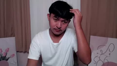 Snapshot of krezikeed chatting on 12/04/25, 07:39 krezikeed online show from 12/04/25, 07:39