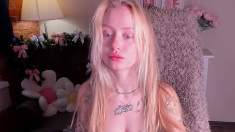 Snapshot of kris_grant chatting on 12/21/25, 10:33 kris_grant online show from 12/21/25, 10:33