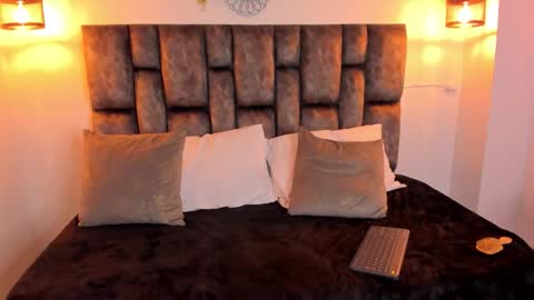 Snapshot of kris_kane1 chatting on 12/04/25, 12:42 kris_kane1 online show from 12/04/25, 12:42