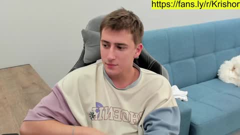 Snapshot of krishort chatting on 12/13/24, 10:13 krishort online show from 12/13/24, 10:13