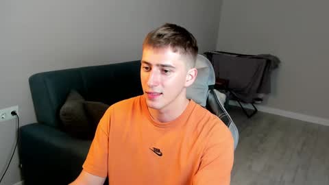 Snapshot of krishort chatting on 03/03/25, 11:33 krishort online show from 03/03/25, 11:33