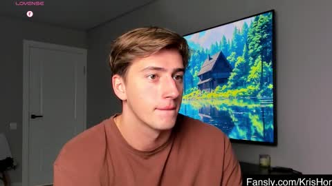 Snapshot of krishort chatting on 10/25/25, 09:28 krishort online show from 10/25/25, 09:28