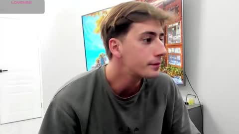 Snapshot of krishort chatting on 11/05/25, 09:53 krishort online show from 11/05/25, 09:53