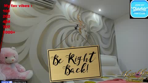 Snapshot of krisi_kiss chatting on 01/13/25, 07:00 KrisiFollow me  Thumb UP  online show from 01/13/25, 07:00