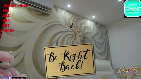 Snapshot of krisi_kiss chatting on 01/17/25, 06:57 KrisiFollow me  Thumb UP  online show from 01/17/25, 06:57