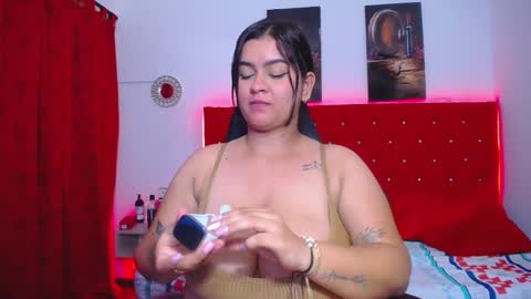 kriss_sweetboobs online show from 01/26/25, 05:44