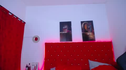 kriss_sweetboobs online show from 02/12/25, 03:16