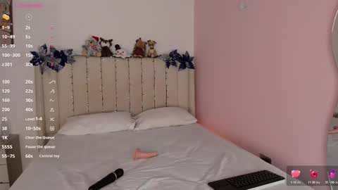 Snapshot of krissell_ chatting on 12/16/25, 12:04 SammyKrissell online show from 12/16/25, 12:04