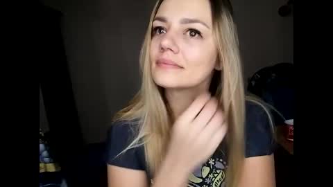 Snapshot of krisssexi chatting on 12/18/24, 11:45 KrissSexi online show from 12/18/24, 11:45