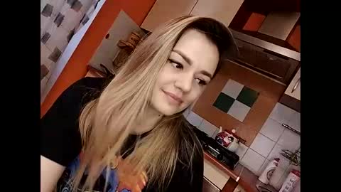 Snapshot of krisssexi chatting on 01/15/25, 06:43 KrissSexi online show from 01/15/25, 06:43