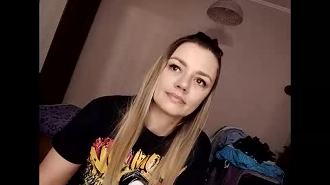 Snapshot of krisssexi chatting on 01/22/25, 09:46 KrissSexi online show from 01/22/25, 09:46