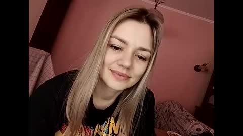 Snapshot of krisssexi chatting on 02/05/25, 08:11 KrissSexi online show from 02/05/25, 08:11