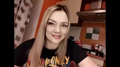 Snapshot of krisssexi chatting on 02/07/25, 10:52 KrissSexi online show from 02/07/25, 10:52