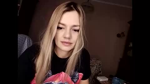 Snapshot of krisssexi chatting on 02/20/25, 04:50 KrissSexi online show from 02/20/25, 04:50