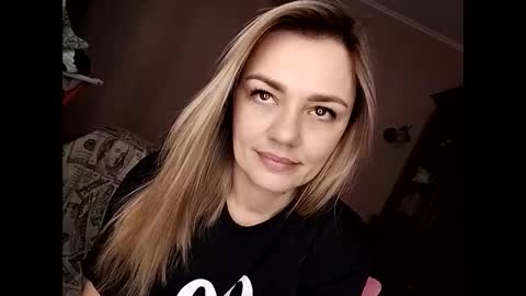 Snapshot of krisssexi chatting on 03/06/25, 05:24 KrissSexi online show from 03/06/25, 05:24