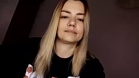 Snapshot of krisssexi chatting on 09/09/25, 04:12 KrissSexi online show from 09/09/25, 04:12