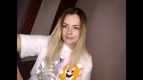 Snapshot of krisssexi chatting on 11/02/25, 03:14 KrissSexi online show from 11/02/25, 03:14