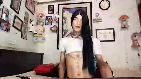 krisstal703358 online show from 11/04/25, 04:17