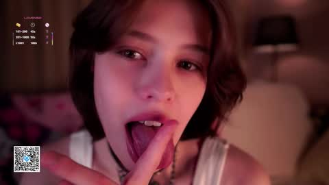 Sarah online show from 10/04/25, 01:14