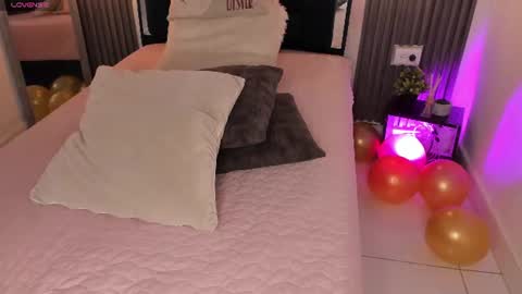 Snapshot of kristakinnky chatting on 07/18/26, 12:09 BETANIA online show from 07/18/26, 12:09