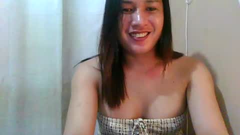 Snapshot of kristalheart chatting on 06/11/26, 10:19 krunchee online show from 06/11/26, 10:19