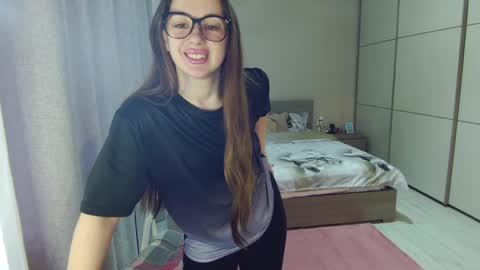 twitter    Annemarye 23 online show from 04/11/26, 05:12