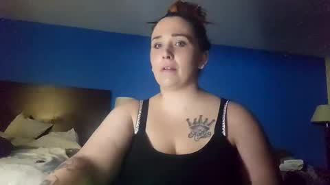 Snapshot of kristalndaddy chatting on 11/15/25, 05:49 KristalDaddy online show from 11/15/25, 05:49