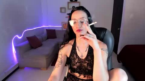 Snapshot of kristen_garner chatting on 11/27/25, 08:22 Sophia online show from 11/27/25, 08:22