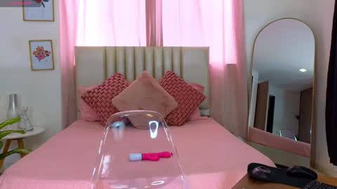 Snapshot of kristennblue_ chatting on 01/10/25, 07:11 Kris online show from 01/10/25, 07:11