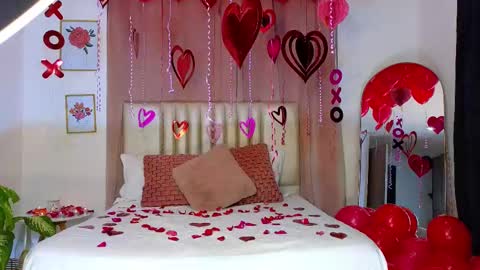 Snapshot of kristennblue_ chatting on 02/15/25, 02:26 Kris online show from 02/15/25, 02:26