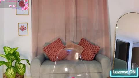 Snapshot of kristennblue_ chatting on 03/09/25, 12:21 Kris online show from 03/09/25, 12:21