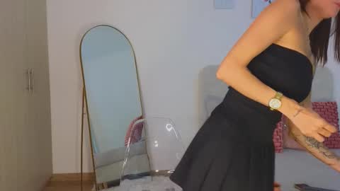 Snapshot of kristennblue_ chatting on 02/23/26, 04:37 Kris online show from 02/23/26, 04:37