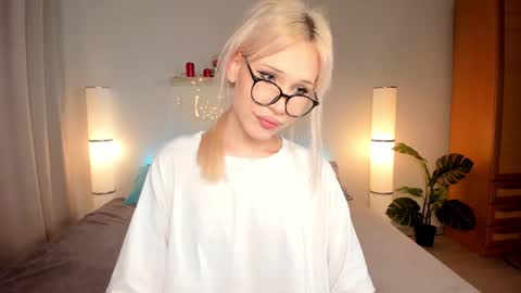 Snapshot of kristial_soopxxx chatting on 09/11/25, 03:34 Kristal online show from 09/11/25, 03:34