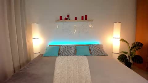 Snapshot of kristial_soopxxx chatting on 09/19/25, 01:12 Kristal online show from 09/19/25, 01:12