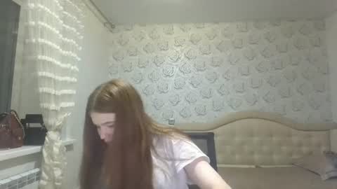 Snapshot of kristiancommes chatting on 07/19/26, 08:34 Alisa online show from 07/19/26, 08:34